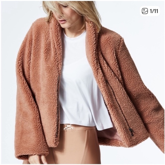 ALO Rosewater Cozy Up Sherpa Jacket Size Large - Picture 2 of 9